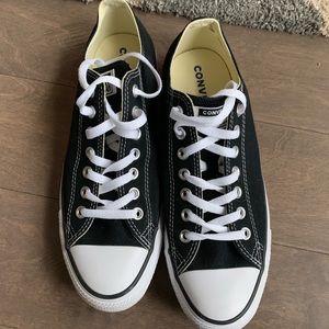 NWOT Black Converse